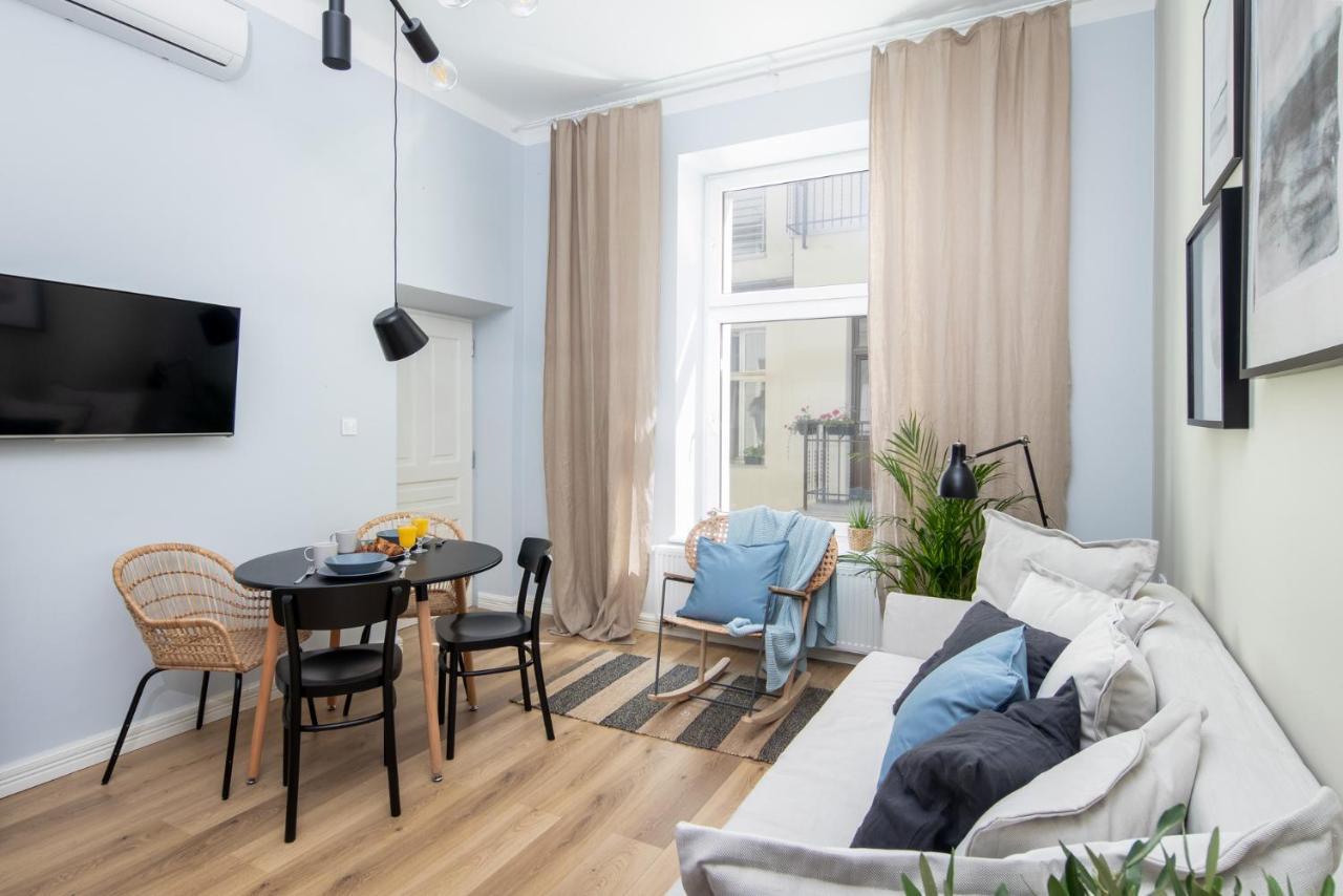 Barbacan Suites - Old Town Apartments - By Upstairs Cracovia Exterior foto
